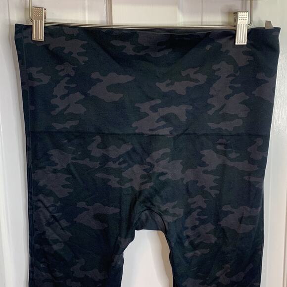 Spanx High Waisted Camouflage Seamless Stretch Legging Tights W-460 Plus Size 2X - Picture 2 of 5